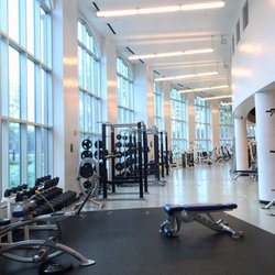 HBU Bradshaw Fitness Center - Bright and spacious with plenty of weights