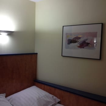 Hotel Ostmeier - Ecke mit Bett - Hotels Near Me - Bochum, NW
