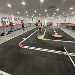 Indoor race track