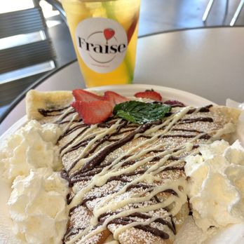 Fraise Cafe - Fraise classic crepe with peach tea .... amazing! - Creperies Near Me - Fullerton, California