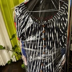 WhiskAway Laundry - All blouses, collared shirts and dresses are hanged with our complimentary hangers.