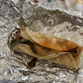 Tacos El Superior - DRY chicken taco it doesn't even look like a chicken taco - Mexican Near Me - Palmdale, California Tacos El Superior - DRY chicken taco it doesn't even look like a chicken taco - Mexican Near Me - Palmdale, California