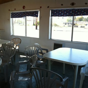 Dairy-Bar - Seating area - Breakfast & Brunch Near Me - Chehalis, Washington