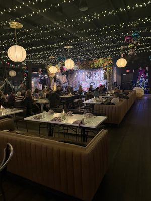Hawkeye & Huckleberry Lounge by null
