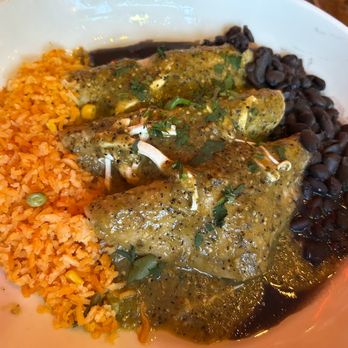 C-Viche - Enchiladas Verdes de pollo - Latin American Near Me - Shorewood, Wisconsin C-Viche - Enchiladas Verdes de pollo - Latin American Near Me - Shorewood, Wisconsin
