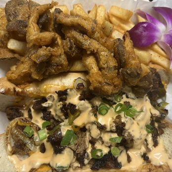 Sometimeatarian - The Special. 5 wings and the Philly Sandwich! - Vegan Near Me - Decatur, Georgia