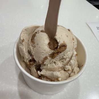 Sweet Scoops Homemade Ice Cream - Cookie butter - Ice Cream & Frozen Yogurt Near Me - Fullerton, California Sweet Scoops Homemade Ice Cream - Cookie butter - Ice Cream & Frozen Yogurt Near Me - Fullerton, California