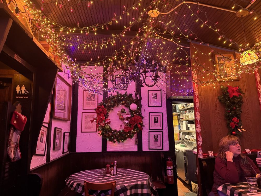 Social spots from Molly's