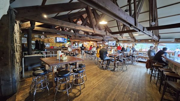 Riverhouse BBQ & Events by null