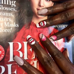 City Nails - Cool love lips designs