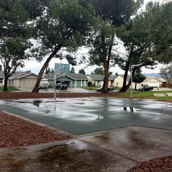 Playa del Rey Park - 1/2 Basketball Court - Parks Near Me - San Jose, California