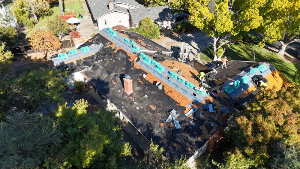 Slide of Hernandez's Roofing