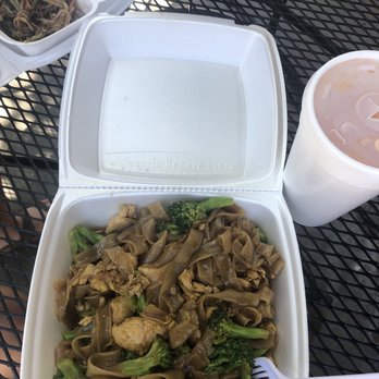 Krathom Lek - Chicken Pad Se Ew & Thai Tea - Laotian Near Me - Visalia, California Krathom Lek - Chicken Pad Se Ew & Thai Tea - Laotian Near Me - Visalia, California