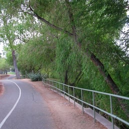 I love this stretch of the path behind the police station.