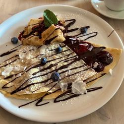 Strakatý králík - Nutella with blueberries crepe.