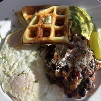 V Restaurant, Bistro & Bar - Huevos rancheros - New American Near Me - Murphys, California