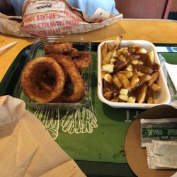 Triple O's - Onion rings and poutine