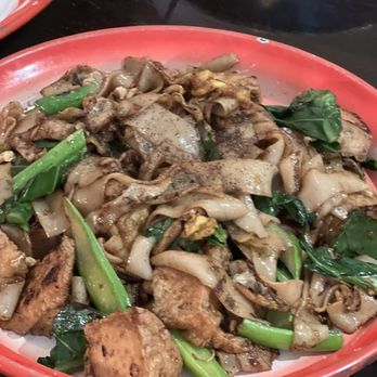 Rim Tanon - Pad See Ew - Thai Near Me - Houston, Texas Rim Tanon - Pad See Ew - Thai Near Me - Houston, Texas
