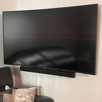 Big Boy TV Mounting - My mounted TV in my living room. - TV Mounting Near Me Big Boy TV Mounting - My mounted TV in my living room. - TV Mounting Near Me