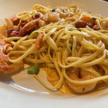 Bahama Breeze - Lobster & Shrimp Linguine - Seafood Near Me - Raleigh, North Carolina Bahama Breeze - Lobster & Shrimp Linguine - Seafood Near Me - Raleigh, North Carolina