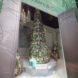 Holiday Window Display 2016 Holiday Window Display 2016
