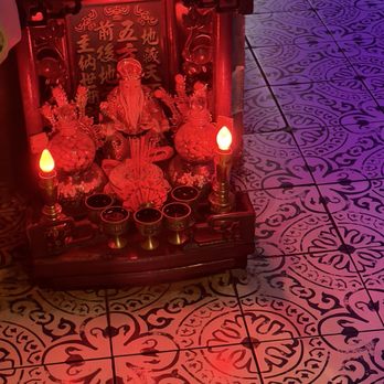 Valla Table - Thai Near Me - New York, New York