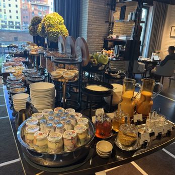 Caffè dell'Oro - Breakfast Spread - Cocktail Bars Near Me - Florence, FI