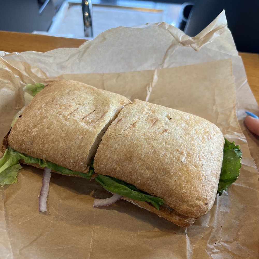 Espresso Love - Katama Chicken Sandwich - Coffee & Tea Near Me - Edgartown, Massachusetts