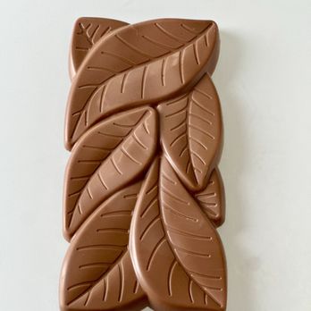 Choco De Bon - Caramel Milk Chocolate Bar - Chocolatiers & Shops Near Me - Roseville , California Choco De Bon - Caramel Milk Chocolate Bar - Chocolatiers & Shops Near Me - Roseville , California