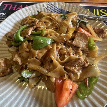 Thai 7 Bistro - Drunken Noodles with Beef Drunken Noodles (Pad Kee Mao) - Thai Near Me - Brea, California Thai 7 Bistro - Drunken Noodles with Beef Drunken Noodles (Pad Kee Mao) - Thai Near Me - Brea, California