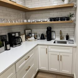 Henlu Cleaning Solutions - Coffee bar