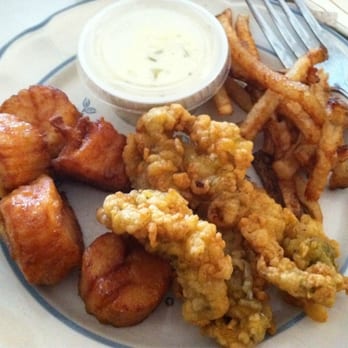 Captain Jack's Roadside Shack - Some whole belly clams and scallops close-up - Seafood Near Me - Easthampton, Massachusetts Captain Jack's Roadside Shack - Some whole belly clams and scallops close-up - Seafood Near Me - Easthampton, Massachusetts