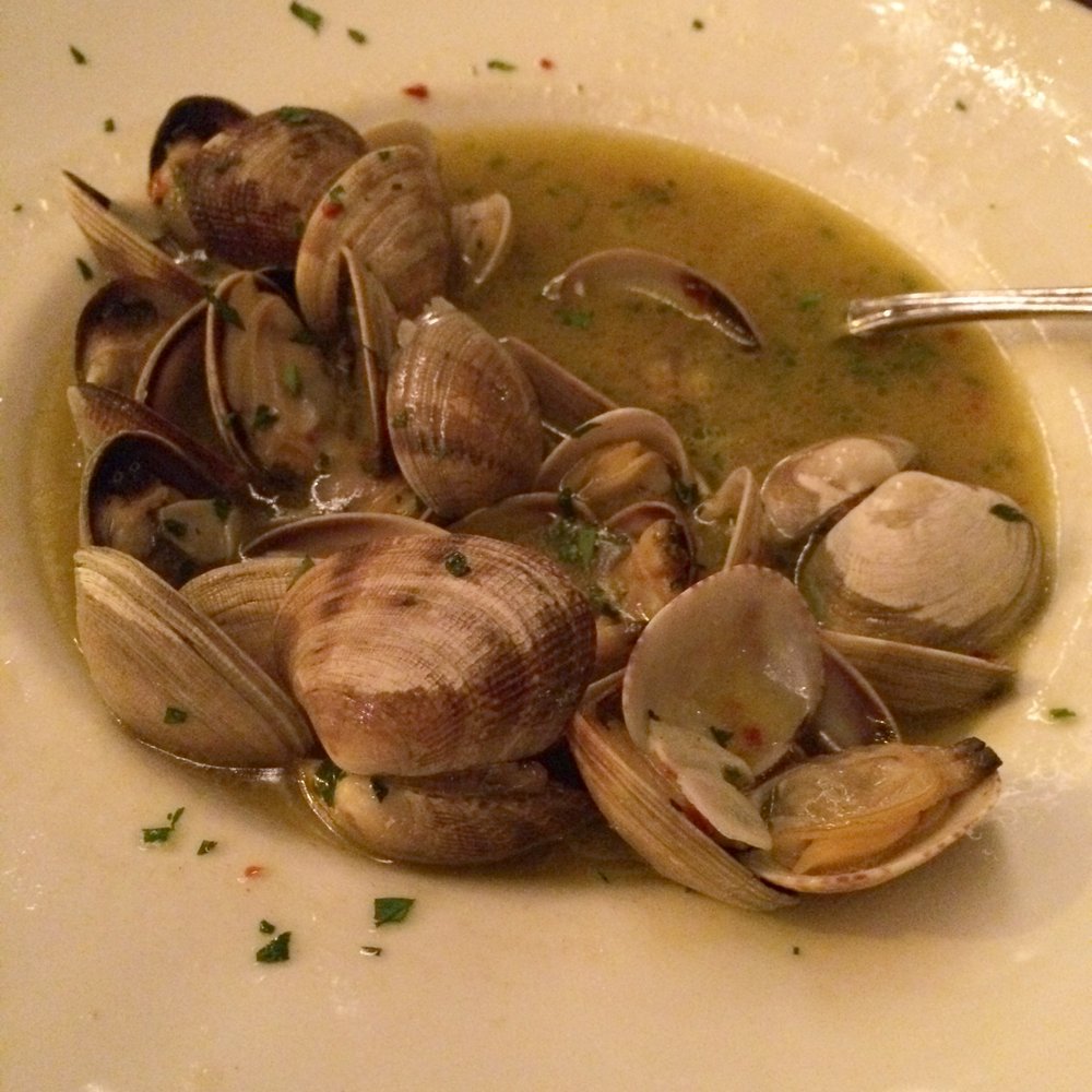 Cin Cin Bar & Lounge - Steamed Clams - Lounges Near Me - Reno, Nevada