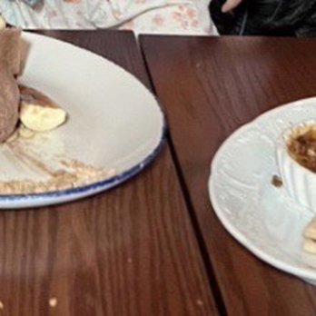 22 Bowen's - Chocolate Banana Peanut Butter Torte and Sweet Potato Crème Brûlée - New American Near Me - Newport, Rhode Island