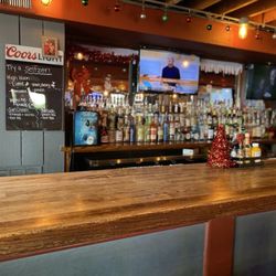 Pour House Pub