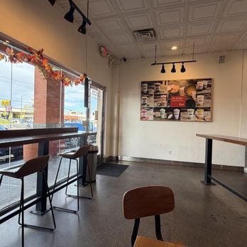 7 Leaves Cafe - Coffee & Tea Near Me - Las Vegas, Nevada