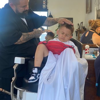 Berto's Barbershop - Barbers Near Me - Inglewood, California Berto's Barbershop - Barbers Near Me - Inglewood, California