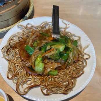 Mama Chang - Pan Fried Noodles with Vegetables - Chinese Near Me - Fairfax, Virginia Mama Chang - Pan Fried Noodles with Vegetables - Chinese Near Me - Fairfax, Virginia