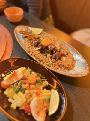 Unglo Thai Restaurant and Bar by null