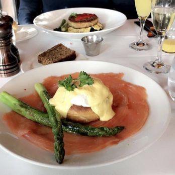 Bayside Restaurant - Bayside Benedict - New American Near Me - Newport Beach, California