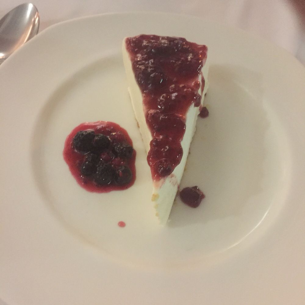 Miramar - Big slize of cheese cake - Seafood Near Me - Alcudia, PM