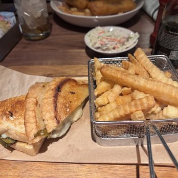 Tin Lizard Bar & Grill - Chile relleno grilled cheese - Barbeque Near Me - Henderson, Nevada Tin Lizard Bar & Grill - Chile relleno grilled cheese - Barbeque Near Me - Henderson, Nevada