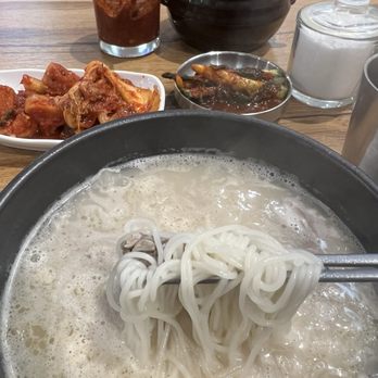 Seoul Gom Tang - Chadol Seolleongtang milky white broth before adding condiments - Korean Near Me - Santa Clara, California