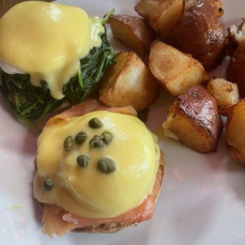 JT's Cafe - Eggs Benedict - Breakfast & Brunch Near Me - Blue Point, New York