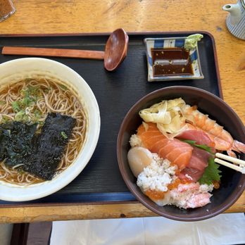 Ichimi Ann - Soba and chirashi Rice Bowl COMBO - Japanese Near Me - Torrance, California