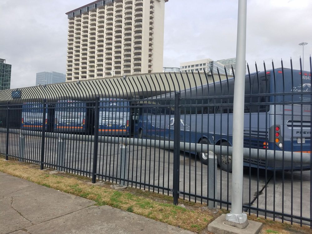 GREYHOUND EXPRESS BUS Updated September 2024 2660 Tulare St, Fresno