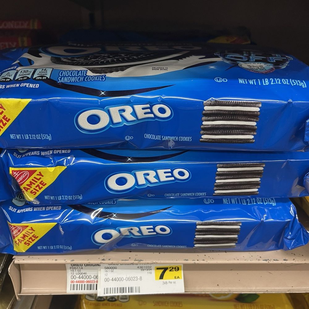 Ray's Food Place - Grocery Near Me - Mount Shasta, California