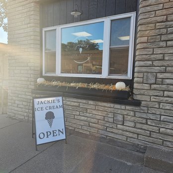 Jackie's Ice Cream - Ice Cream & Frozen Yogurt Near Me - Preston, Iowa