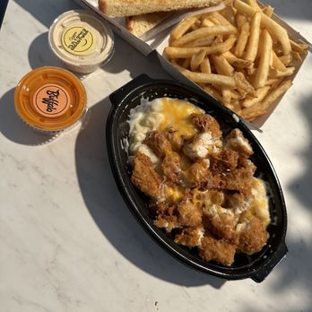 Slim Chickens - Mac and tender bowl with a side of fries - Chicken Shop Near Me - Maricopa, Arizona