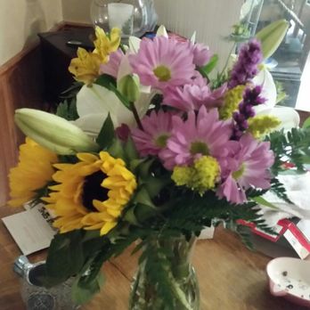Hudson Flower Shop - Florists Near Me - Hudson, Wisconsin